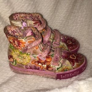 Size 33 LelliKelly high tops
